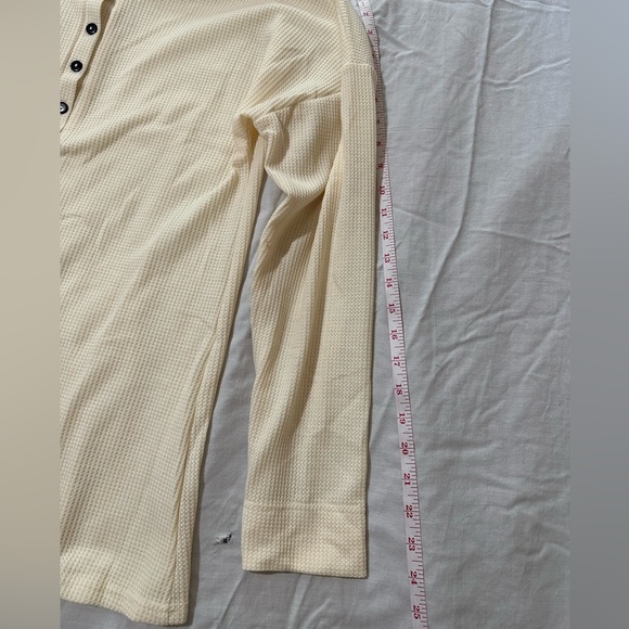 Molerani Women’s Long Sleeve 5 button Shirt. NWT - Picture 7 of 9